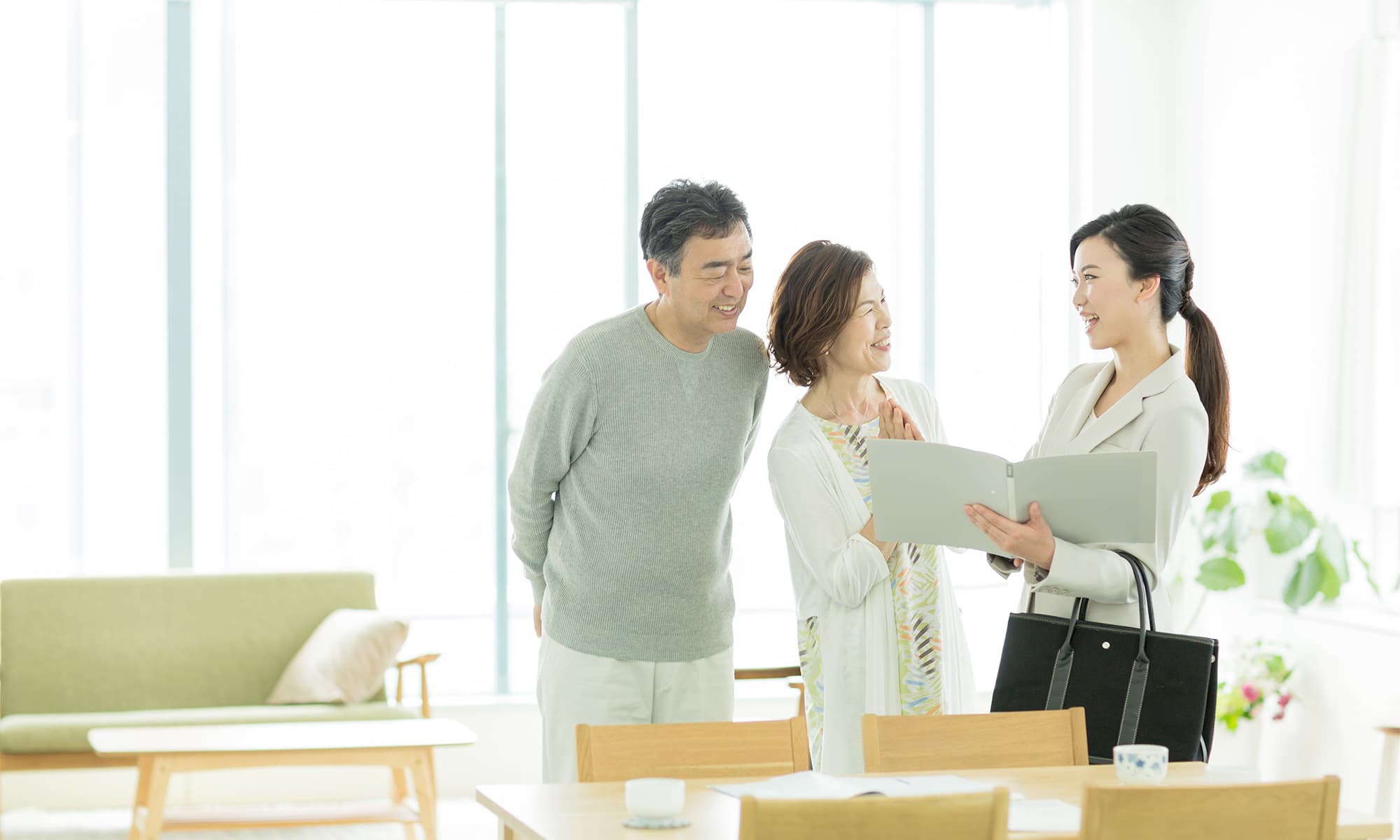 お客さま一人ひとりに合った保険をご提案します